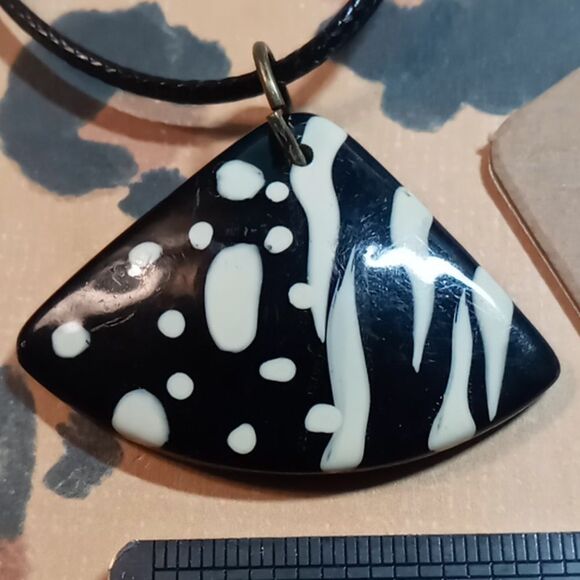 Funk pop necklace - Picture 2 of 4